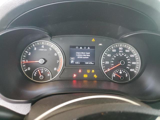 5XXGT4L30KG313716 - 2019 KIA OPTIMA LX Biały zdjęcie 9