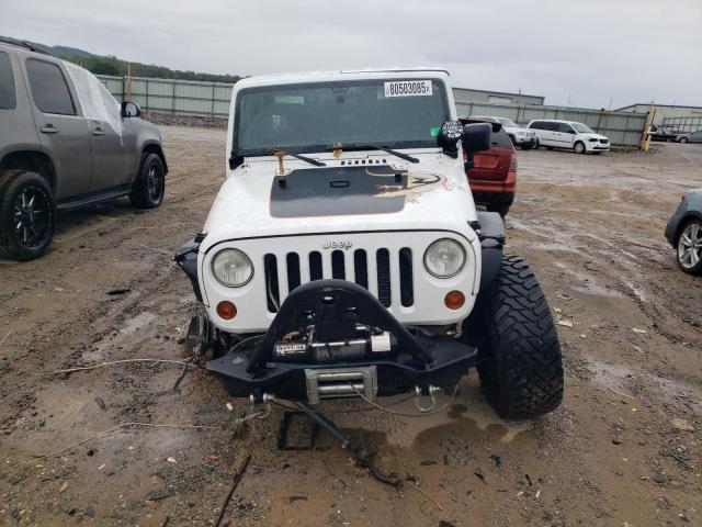 1J4BA3H18BL634608 - 2011 JEEP WRANGLER U SPORT თეთრი ფოტო 5