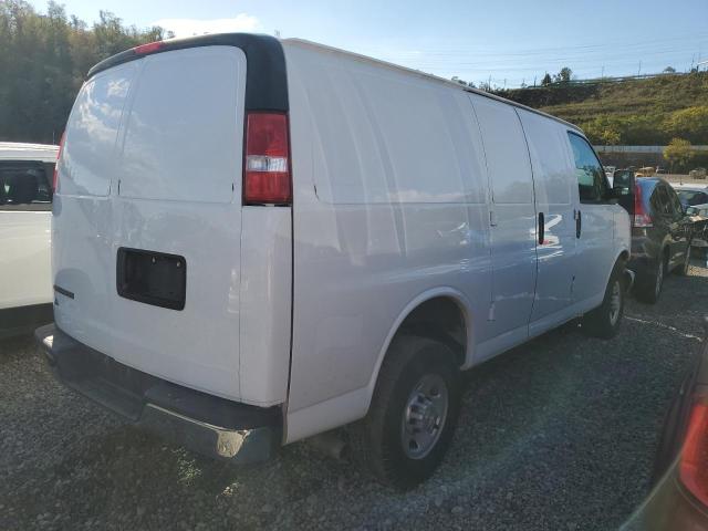 1GCWGAFP2P1212757 - 2023 CHEVROLET EXPRESS G2500 WHITE photo 3