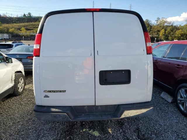 1GCWGAFP2P1212757 - 2023 CHEVROLET EXPRESS G2500 WHITE photo 6
