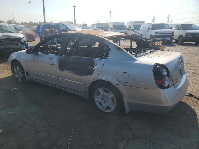 1N4AL11D03C340230 - 2003 NISSAN ALTIMA BASE ვერცხლისფერი ფოტო 2