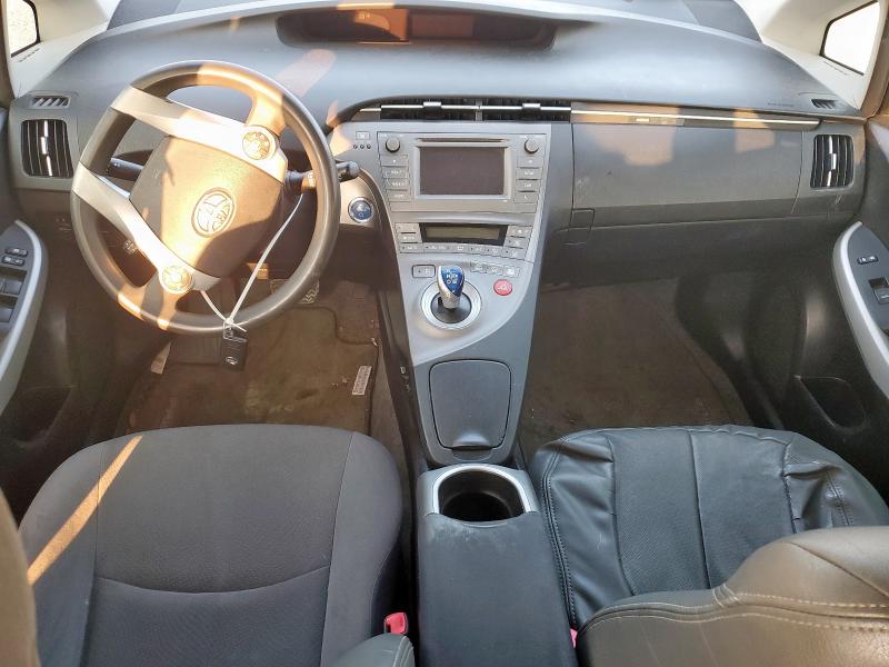 JTDKN3DU6C1503698 - 2012 TOYOTA PRIUS 银色 照片 8