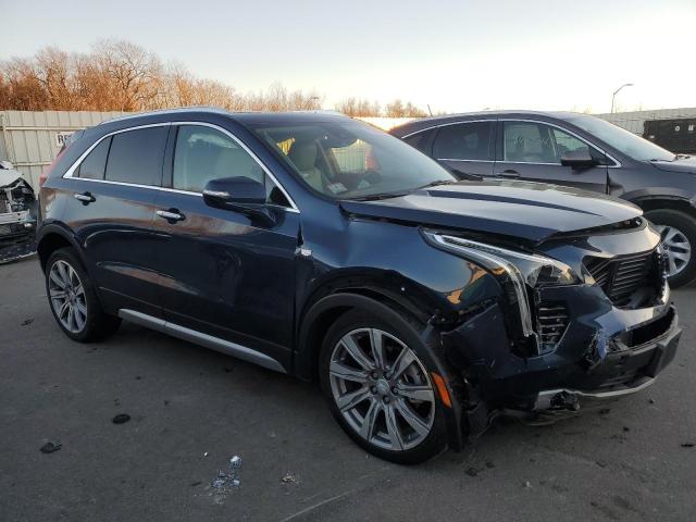 1GYFZDR45NF105810 - 2022 CADILLAC XT4 PREMIUM LUXURY BLUE photo 4