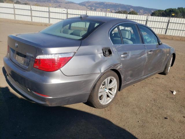 WBANU5C55AC128228 - 2010 BMW 528 I GRAY photo 3