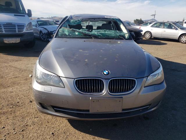 WBANU5C55AC128228 - 2010 BMW 528 I GRAY photo 5