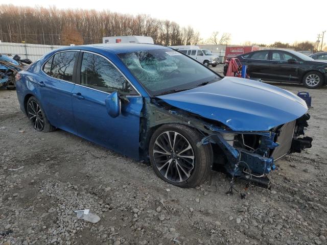 4T1B11HK5JU022583 - 2018 TOYOTA CAMRY L BLUE photo 4