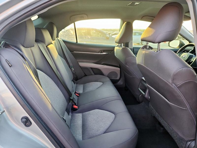 4T1C11AK9LU401622 - 2020 TOYOTA CAMRY LE SILVER photo 10