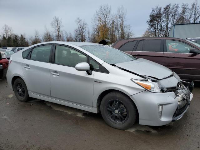 JTDKN3DU9E1789551 - 2014 TOYOTA PRIUS SILVER photo 4