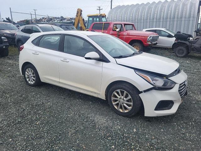 3KPC25A36JE035468 - 2018 HYUNDAI ACCENT SE WHITE photo 4
