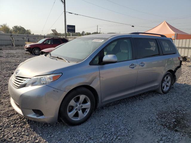 2017 TOYOTA SIENNA LE, 