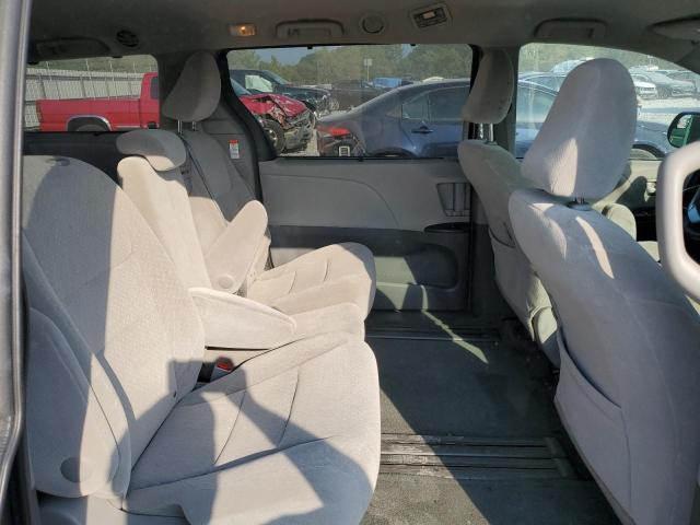 5TDKZ3DC9HS845930 - 2017 TOYOTA SIENNA LE ვერცხლისფერი ფოტო 11
