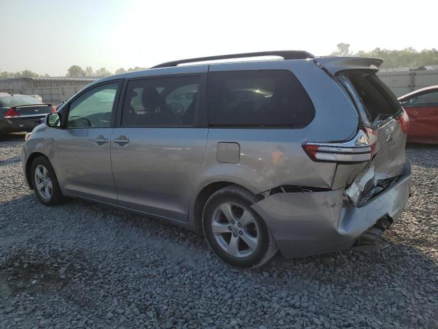 5TDKZ3DC9HS845930 - 2017 TOYOTA SIENNA LE ვერცხლისფერი ფოტო 2