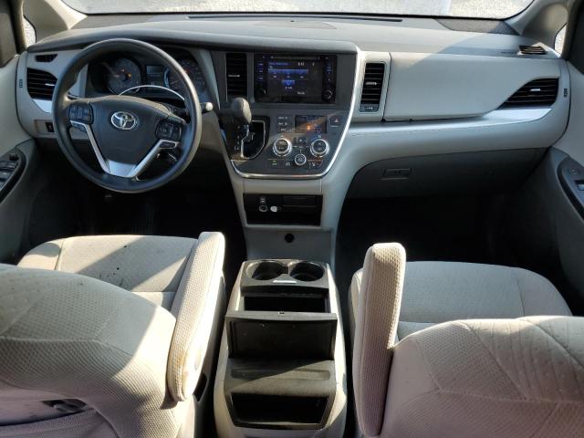 5TDKZ3DC9HS845930 - 2017 TOYOTA SIENNA LE ვერცხლისფერი ფოტო 8