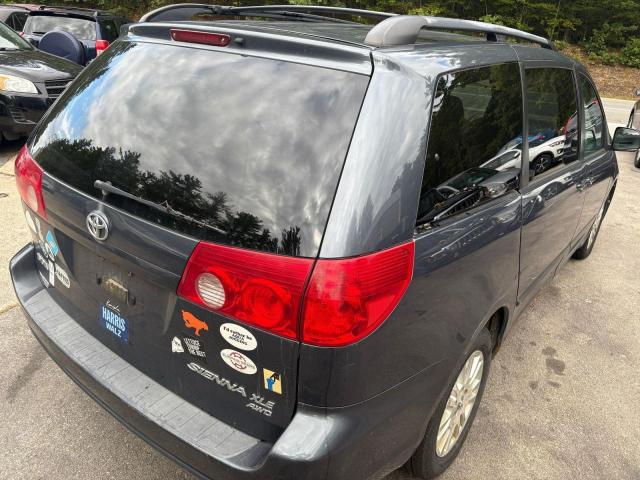 5TDBK22C49S022924 - 2009 TOYOTA SIENNA XLE BLUE photo 3