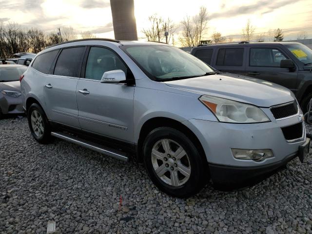 1GNER23DX9S100380 - 2009 CHEVROLET TRAVERSE LT SILVER photo 4