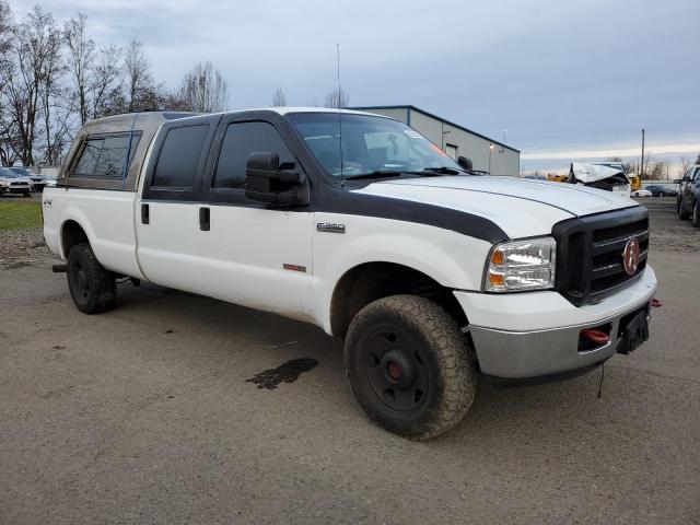 1FTWW31P96EB83156 - 2006 FORD F350 SRW SUPER DUTY WHITE photo 4