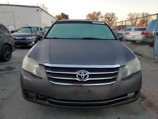 4T1BK36B76U154439 - 2006 TOYOTA AVALON XL GRAY photo 5