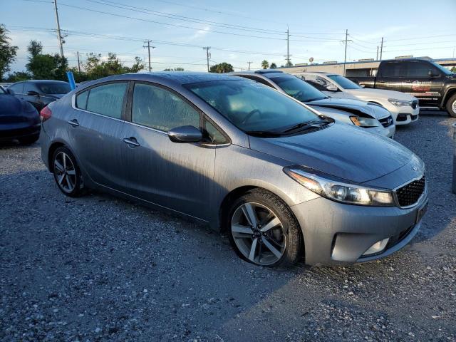 3KPFN4A8XHE092793 - 2017 KIA FORTE EX GRAY photo 4