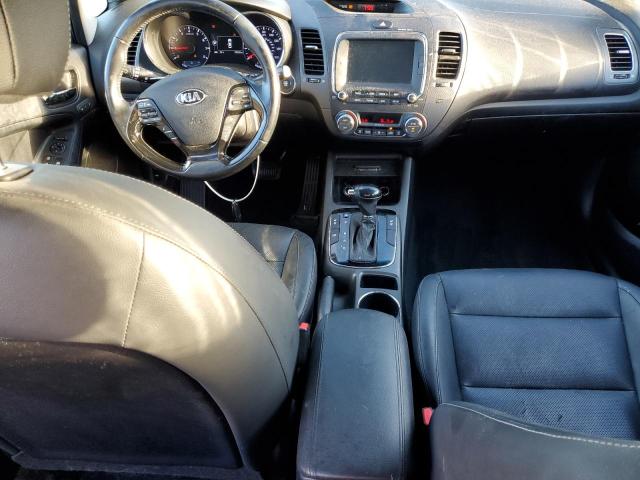 3KPFN4A8XHE092793 - 2017 KIA FORTE EX GRAY photo 8