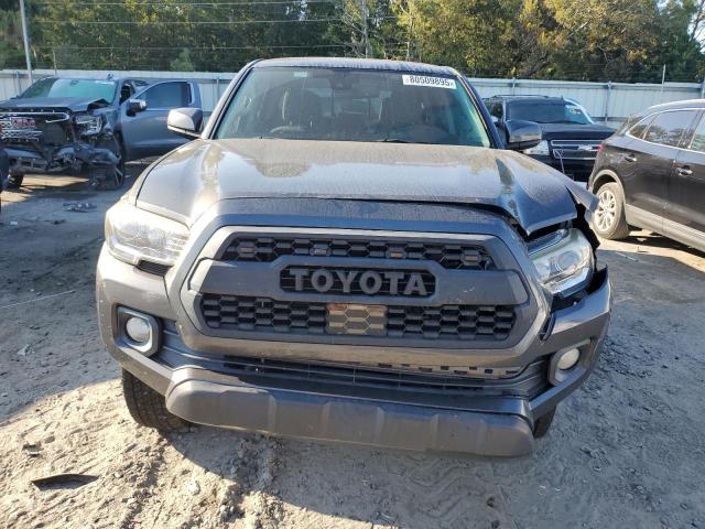 3TMAZ5CNXJM073034 - 2018 TOYOTA TACOMA DOUBLE CAB Gris photo 5