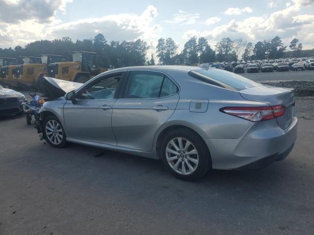 4T1C11AKXLU949645 - 2020 TOYOTA CAMRY LE 银色 照片 2