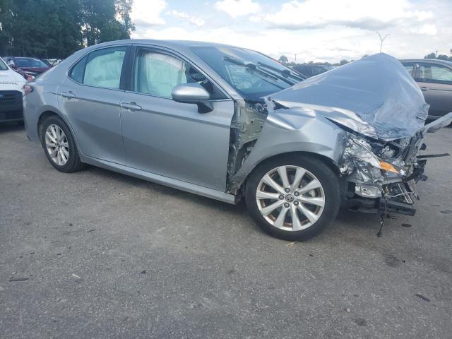 4T1C11AKXLU949645 - 2020 TOYOTA CAMRY LE 银色 照片 4