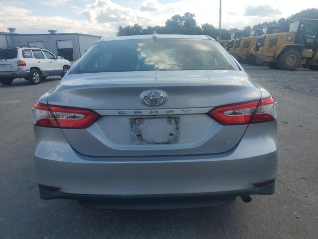 4T1C11AKXLU949645 - 2020 TOYOTA CAMRY LE 银色 照片 6