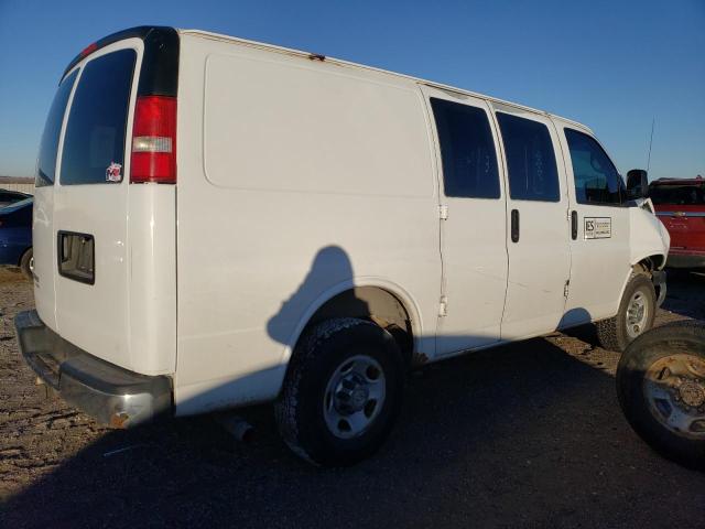 1GCWGFCA9C1159420 - 2012 CHEVROLET EXPRESS G2 WHITE photo 3