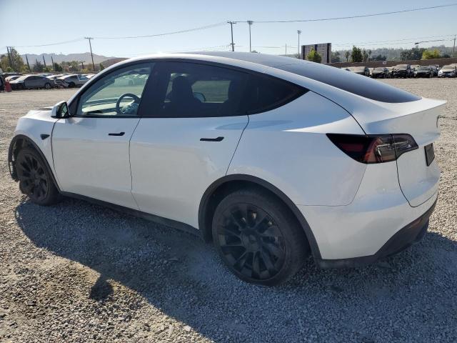 7SAYGDEE0PA110021 - 2023 TESLA MODEL Y WHITE photo 2