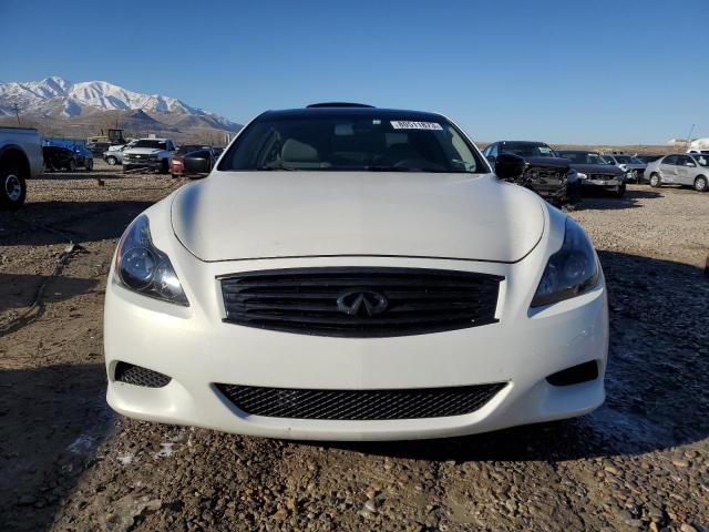 JNKCV64E89M601085 - 2009 INFINITI G37 BASE WHITE photo 5