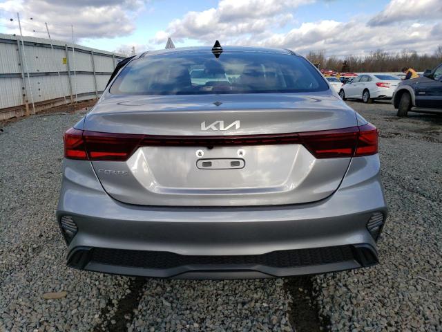 3KPF24AD5PE532620 - 2023 KIA FORTE LX GRAY photo 6