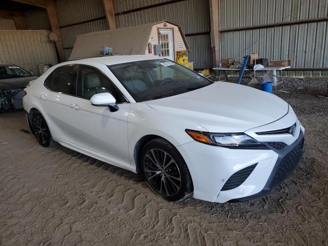 JTNB11HK4J3031541 - 2018 TOYOTA CAMRY L WHITE photo 4