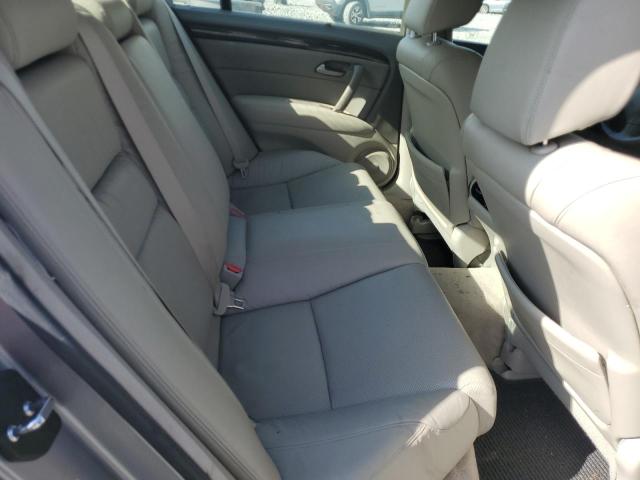 JH4KB2F61BC000115 - 2011 ACURA RL SILVER photo 10