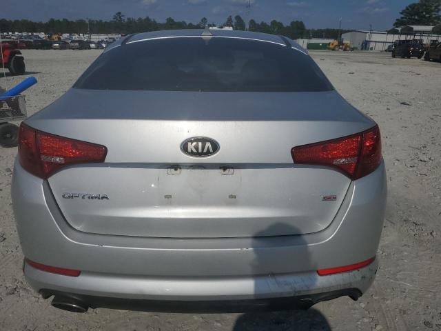 5XXGM4A75DG208319 - 2013 KIA OPTIMA LX 银色 照片 6