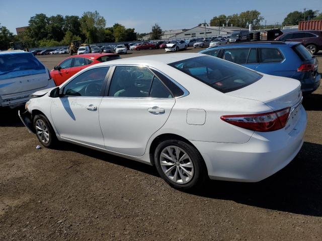 4T1BF1FK3HU645229 - 2017 TOYOTA CAMRY LE WHITE photo 2