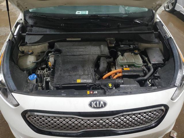 KNDCC3LC0H5076120 - 2017 KIA NIRO EX WHITE photo 11