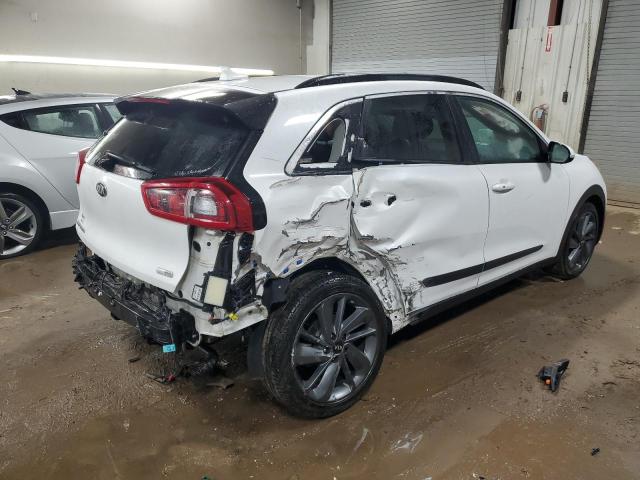 KNDCC3LC0H5076120 - 2017 KIA NIRO EX WHITE photo 3