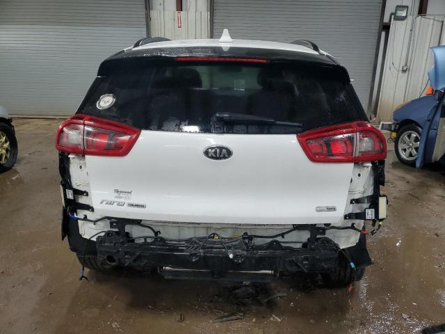 KNDCC3LC0H5076120 - 2017 KIA NIRO EX WHITE photo 6