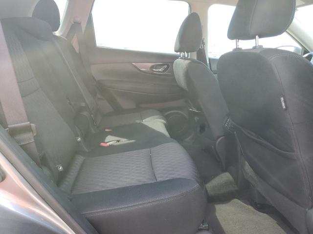 KNMAT2MT0JP518260 - 2018 NISSAN ROGUE S GRAY photo 11