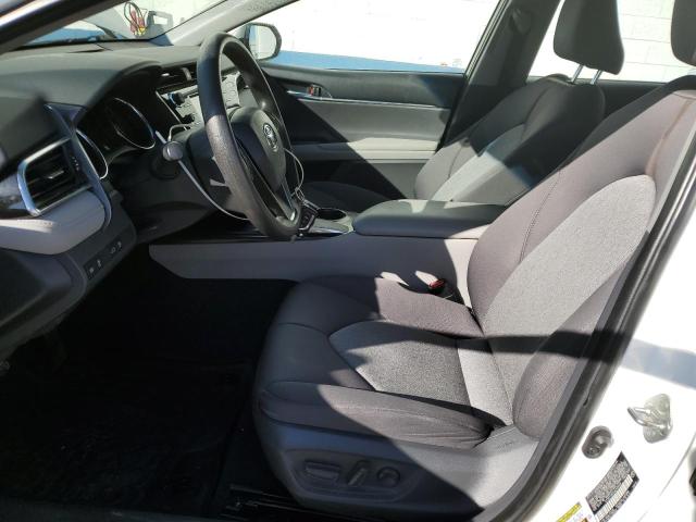 4T1B11HK9JU129460 - 2018 TOYOTA CAMRY L WHITE photo 7