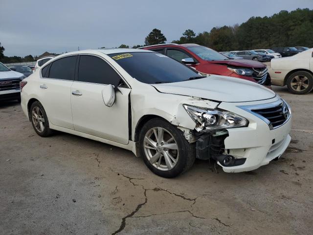 1N4AL3AP8FN364788 - 2015 NISSAN ALTIMA 2.5 WHITE photo 4