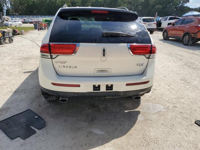 2LMDJ6JKXDBL44179 - 2013 LINCOLN MKX WHITE photo 6