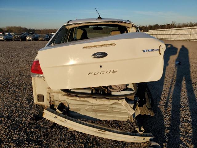 1FAHP34N98W156784 - 2008 FORD FOCUS S/SE WHITE photo 6