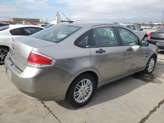 1FAHP35N28W288302 - 2008 FORD FOCUS SE SILVER photo 3