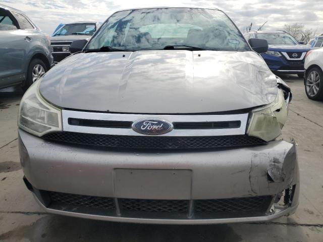 1FAHP35N28W288302 - 2008 FORD FOCUS SE SILVER photo 5