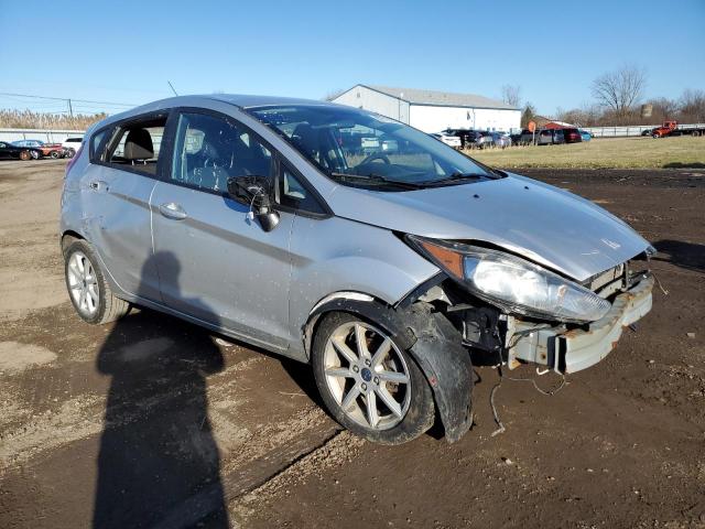 3FADP4EJ9JM126478 - 2018 FORD FIESTA SE SILVER photo 4