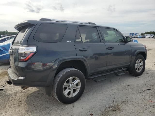 JTEFU5JR4R5309166 - 2024 TOYOTA 4RUNNER SR5 ნაცრისფერი ფოტო 3