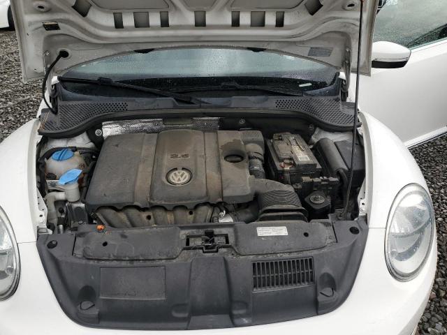 3VW5P7AT0DM826754 - 2013 VOLKSWAGEN BEETLE WHITE photo 11
