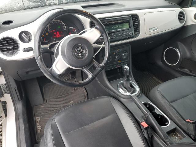3VW5P7AT0DM826754 - 2013 VOLKSWAGEN BEETLE WHITE photo 8