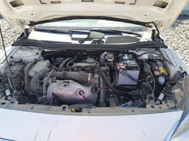 SJKCH5CR4HA027055 - 2017 INFINITI QX30 BASE WHITE photo 11